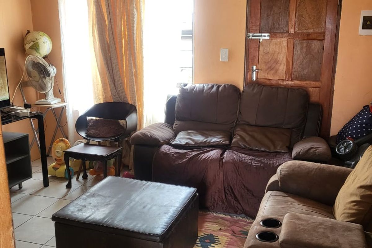 2 Bed, 1 Bath Fixer-Upper for Sale in Tirong - Photo 3