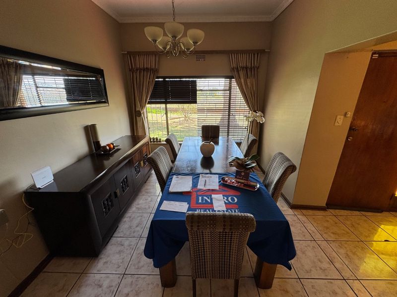 Charming Family Home with Pool and Granny Flat - Photo 4