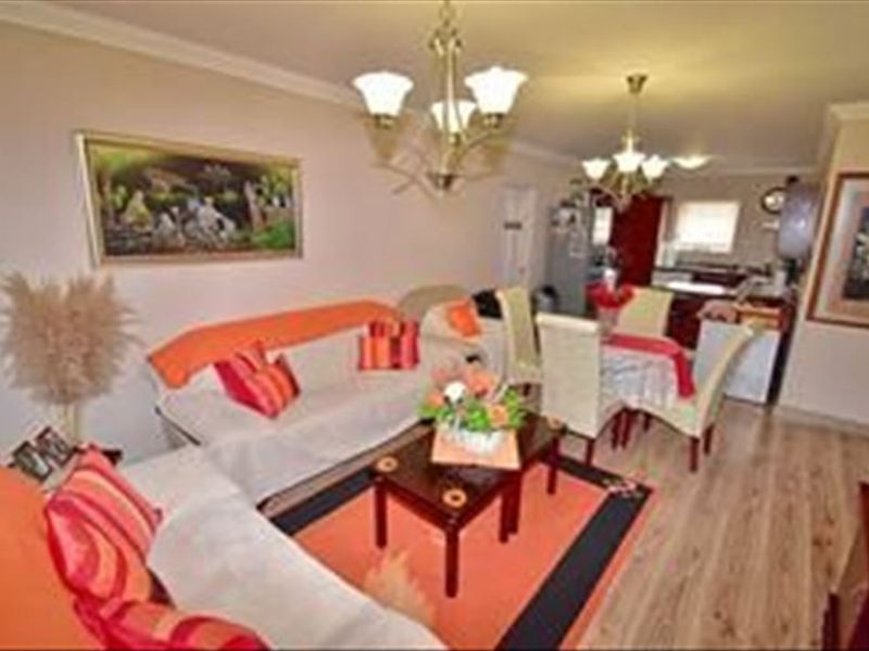 2 Bed Apartment in Morehill for Sale - Photo 2