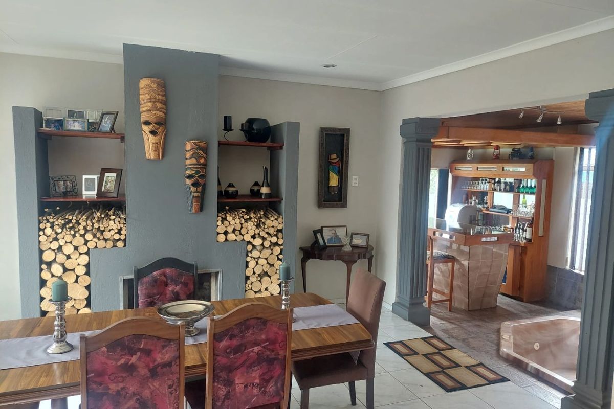 Dream Home with Space, Style & Ultimate Comfort! - Photo 4