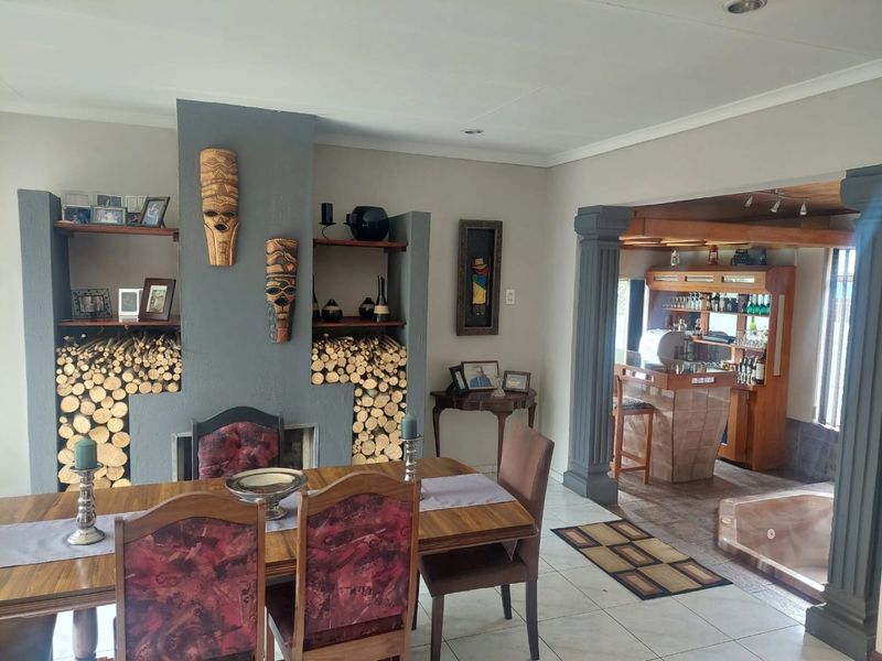 Dream Home with Space, Style & Ultimate Comfort! - Photo 4