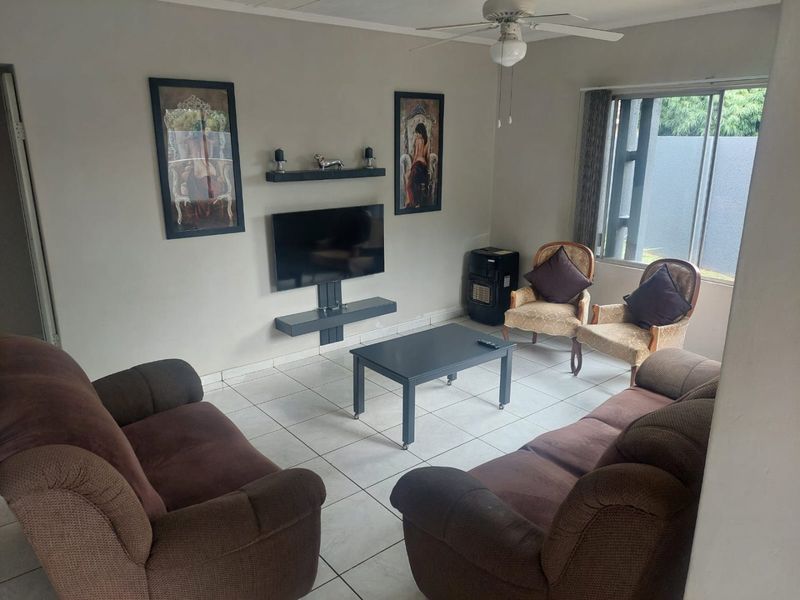 Dream Home with Space, Style & Ultimate Comfort! - Photo 7