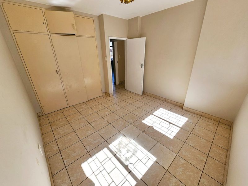 3 Bedroom 1 Bathroom Ground Floor unit in Bangladesh Heights, Laudium - Photo 5