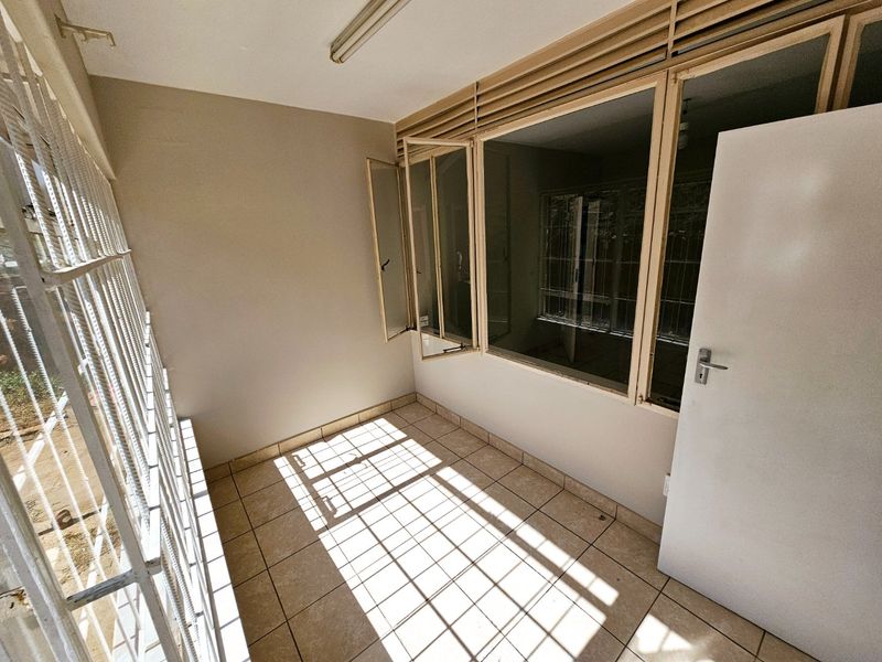 3 Bedroom 1 Bathroom Ground Floor unit in Bangladesh Heights, Laudium - Photo 10