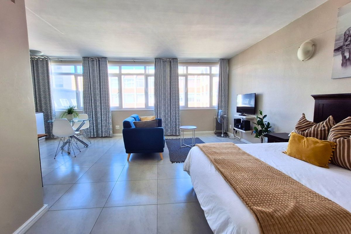 Studio Apartment / Flat for Sale in Cape Town City Centre - Photo 2