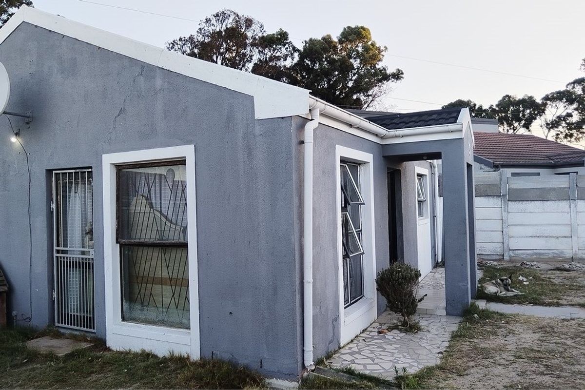 Cozy 2-Bedroom Family Home in Good Condition - Photo 3