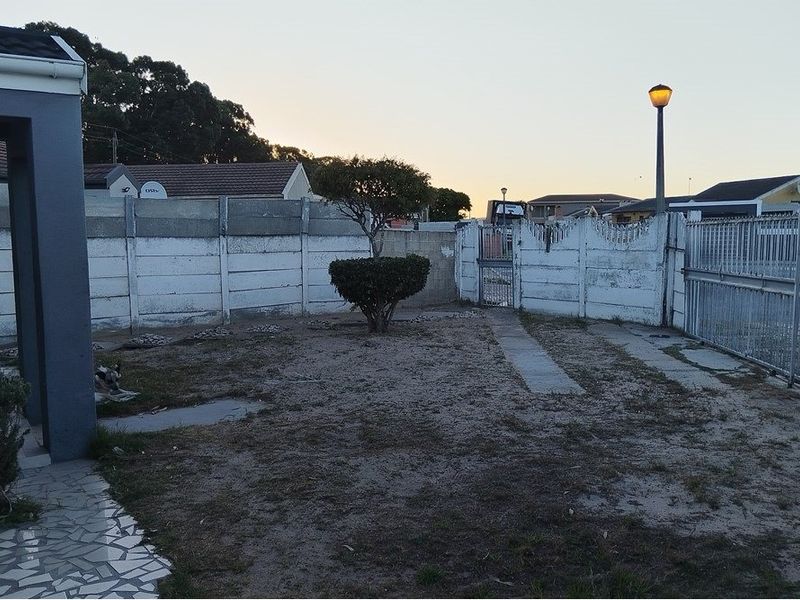 Cozy 2-Bedroom Family Home in Good Condition - Photo 4