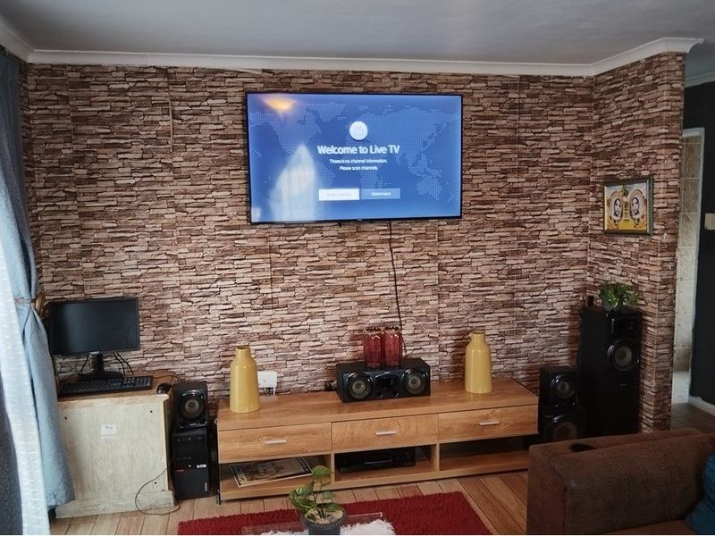 Cozy 2-Bedroom Family Home in Good Condition - Photo 5