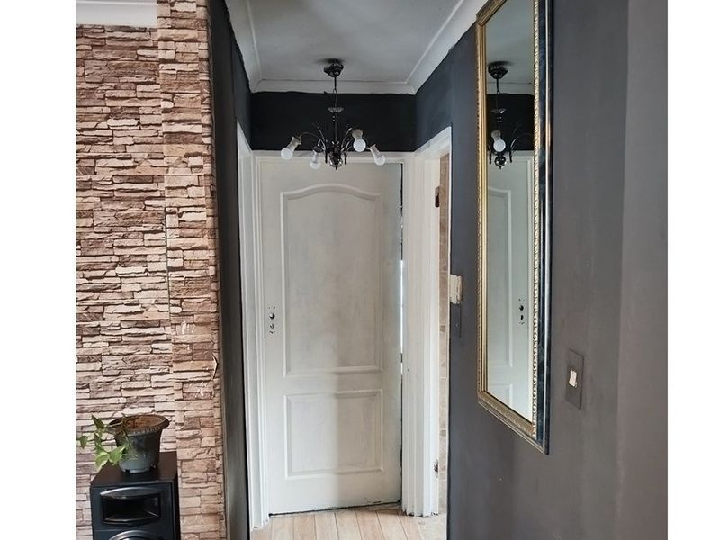 Cozy 2-Bedroom Family Home in Good Condition - Photo 9