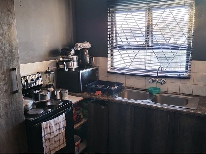 Cozy 2-Bedroom Family Home in Good Condition - Photo 8