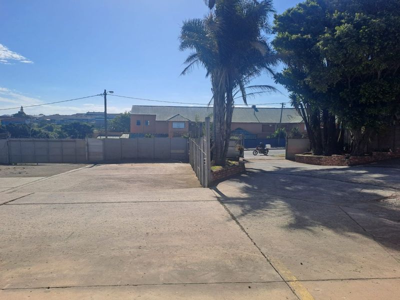 Ideal Fleet/Construction Workshop - Photo 10