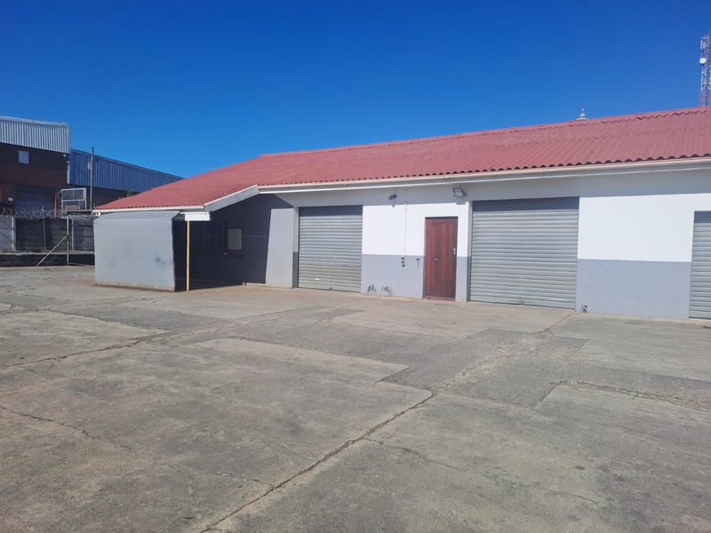 Ideal Fleet/Construction Workshop - Photo 8