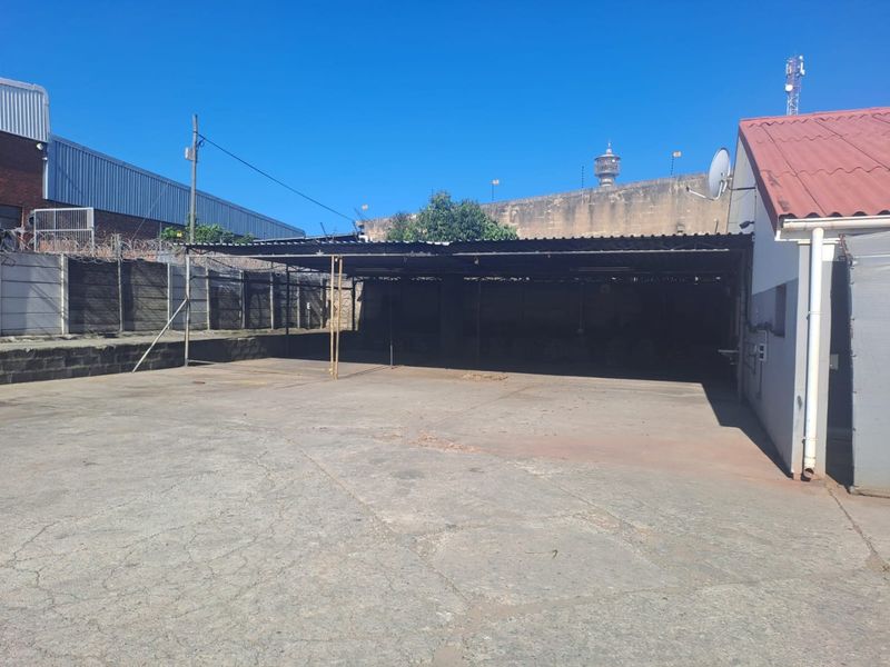 Ideal Fleet/Construction Workshop - Photo 4