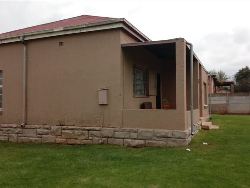 2 Bed House in Brakpan Central for Sale - Photo 3