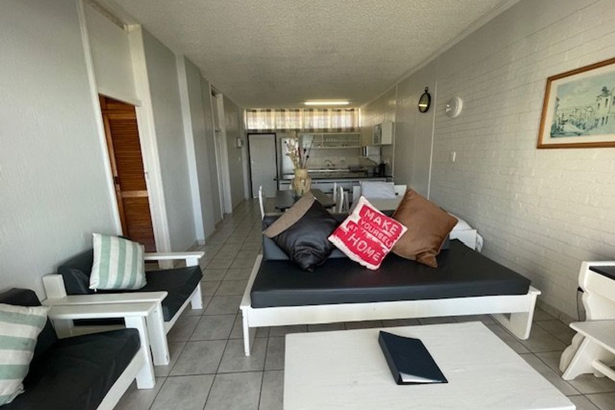 Stunning 2-Bedroom Seaview Unit In Seagull, Margate - Photo 4