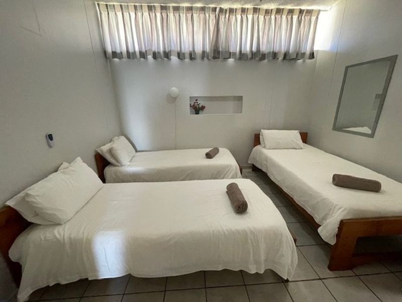 Stunning 2-Bedroom Seaview Unit In Seagull, Margate - Photo 10