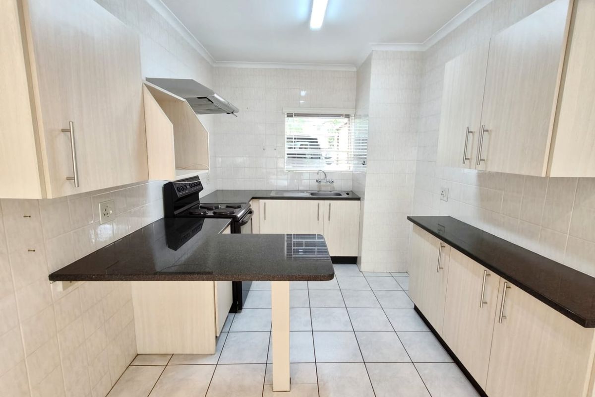 Tranquil Living at Cormorant Bay – House is a Stone’s Throw from the Vaal Dam - Photo 5