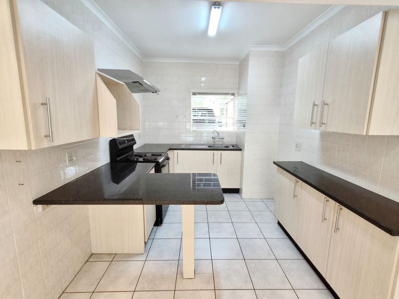 Tranquil Living at Cormorant Bay – House is a Stone’s Throw from the Vaal Dam - Photo 5