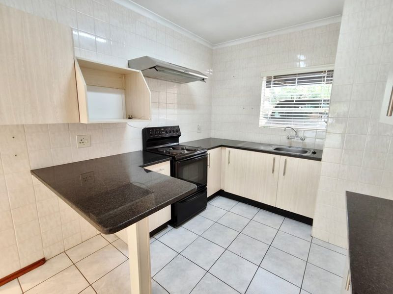 Tranquil Living at Cormorant Bay – House is a Stone’s Throw from the Vaal Dam - Photo 6