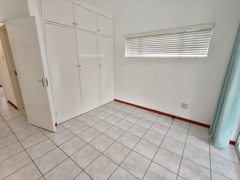 Tranquil Living at Cormorant Bay – House is a Stone’s Throw from the Vaal Dam - Photo 7