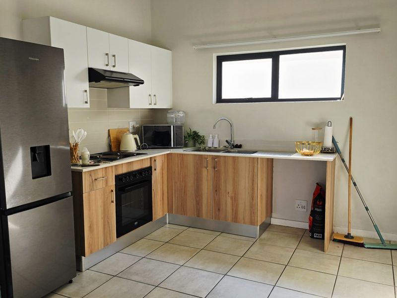 2 Bedroom 2 Bathroom Apartment For Rent in Green Park Lifestyle Estate - Photo 3