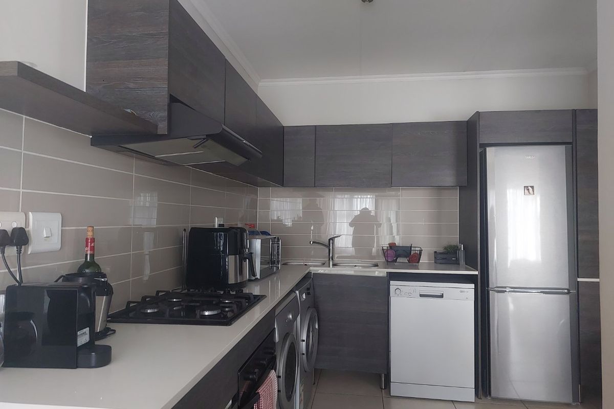 Investment Apartment 1 Bed, 1 Bath in Olivedale - Photo 4