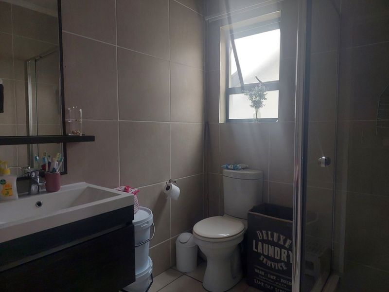 Investment Apartment 1 Bed, 1 Bath in Olivedale - Photo 9