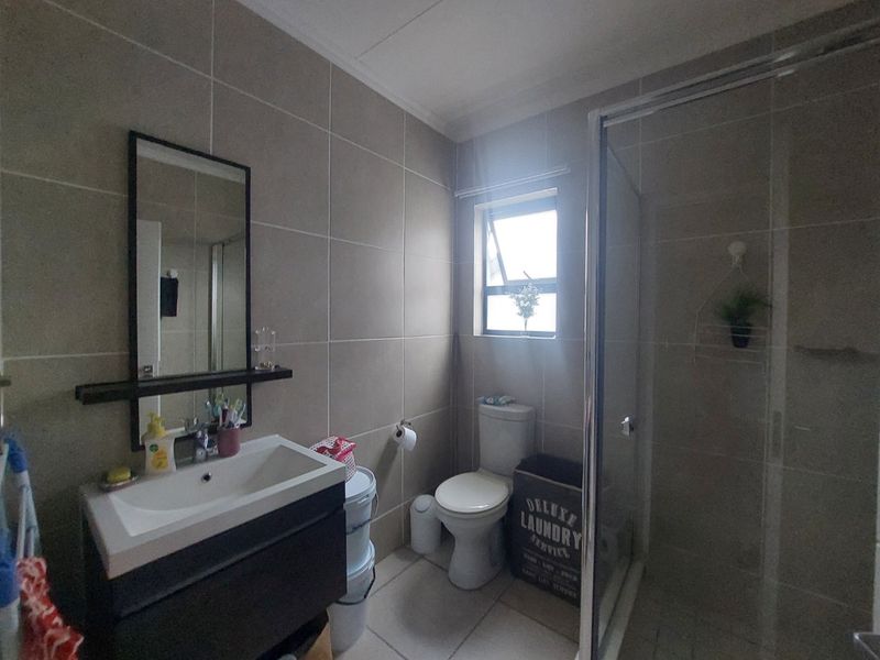 Investment Apartment 1 Bed, 1 Bath in Olivedale - Photo 8