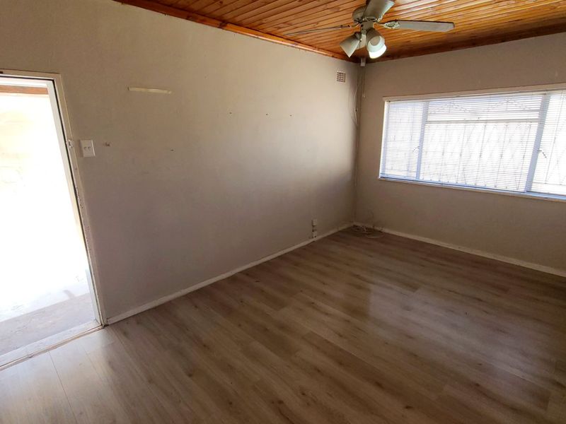 Three bedroom house - Photo 10