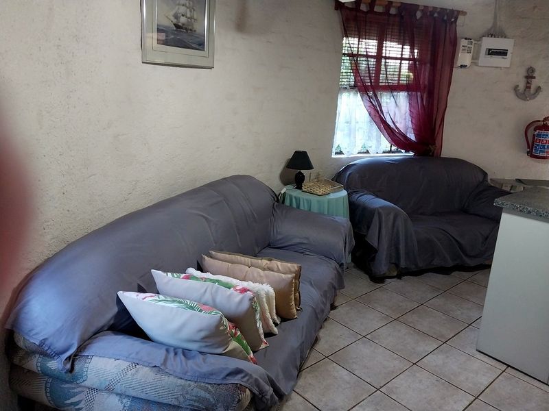 BEAUTIFUL COMFORTABLE UNIT FOR SALE IN HIBBERDENE - Photo 6