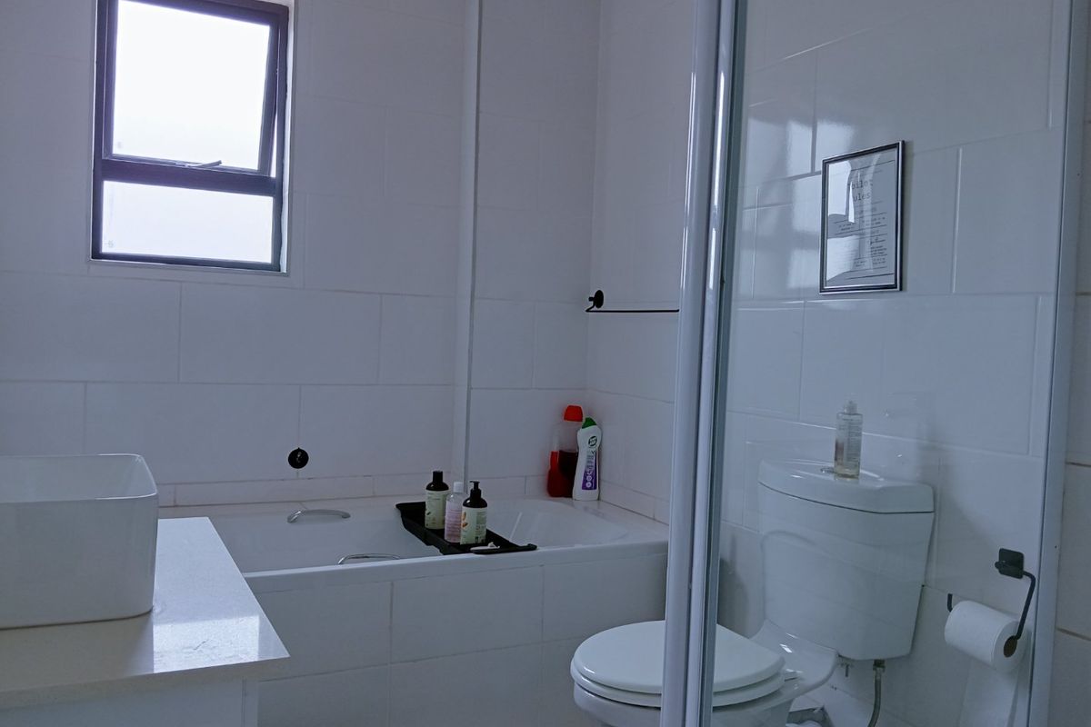 ELEGANT 4-BEDROOM DOUBLE-STOREY HOME IN EQUESTRIAN & WILDLIFE APPEAL – BOSCHKOP ROAD, PRETORIA - Photo 4