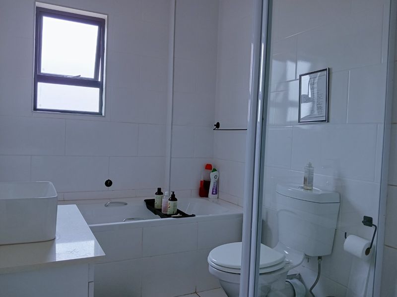 ELEGANT 4-BEDROOM DOUBLE-STOREY HOME IN EQUESTRIAN & WILDLIFE APPEAL – BOSCHKOP ROAD, PRETORIA - Photo 4