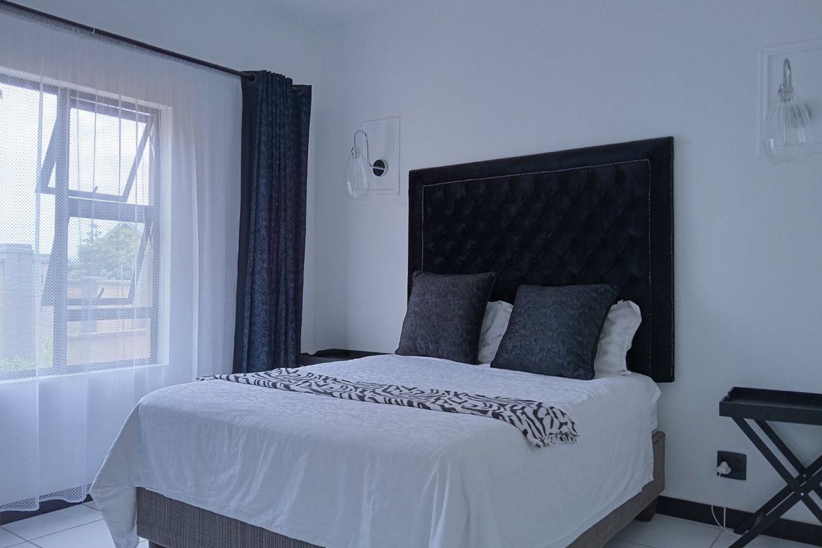 ELEGANT 4-BEDROOM DOUBLE-STOREY HOME IN EQUESTRIAN & WILDLIFE APPEAL – BOSCHKOP ROAD, PRETORIA - Photo 3