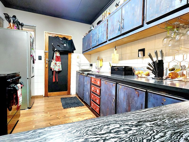 Stunning Pellissier Townhouse – Comfort, Space & Braai Bliss! - Photo 5