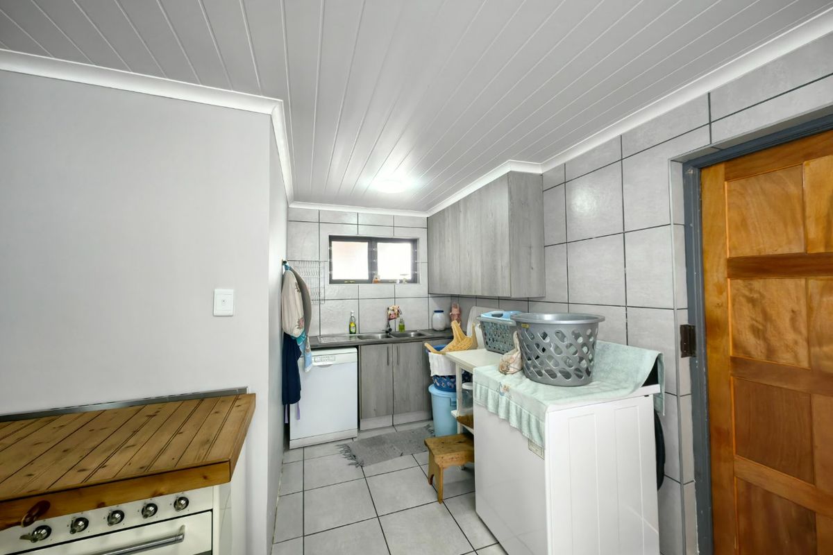 Perfect for Families with Pets & Smart Investors – Income, Space & Future Growth in One Package! - Photo 5