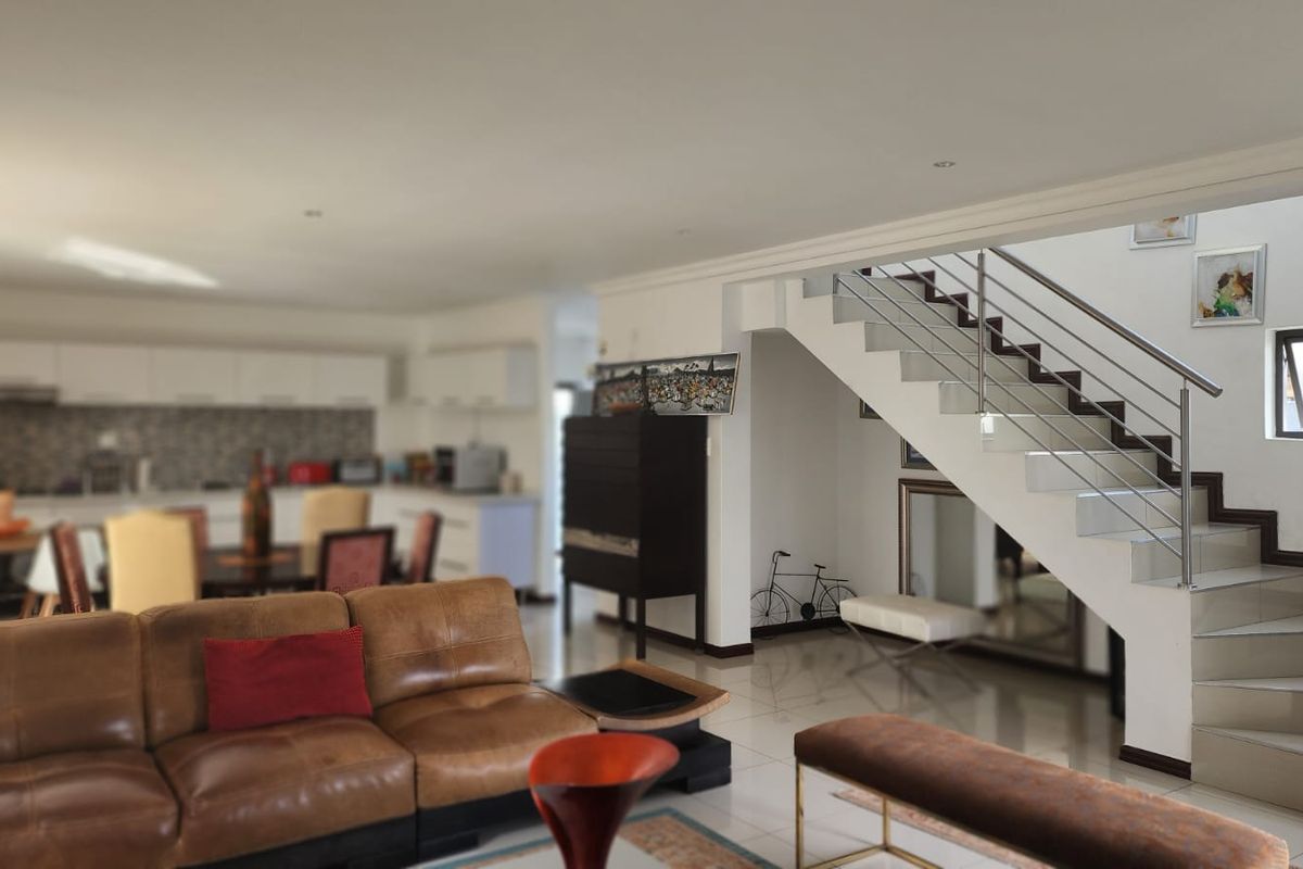 FOR THE EXCLUSIVE FAMILY , HOME AWAITS YOU !!! - Photo 5