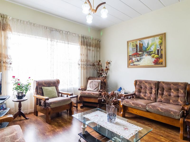 Modern 2-Bedroom Apartment with Balcony in Secure Complex - Photo 9