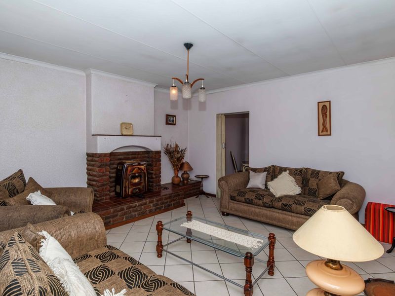 A Place to Call Home in the Heart of Edenglen - Photo 5