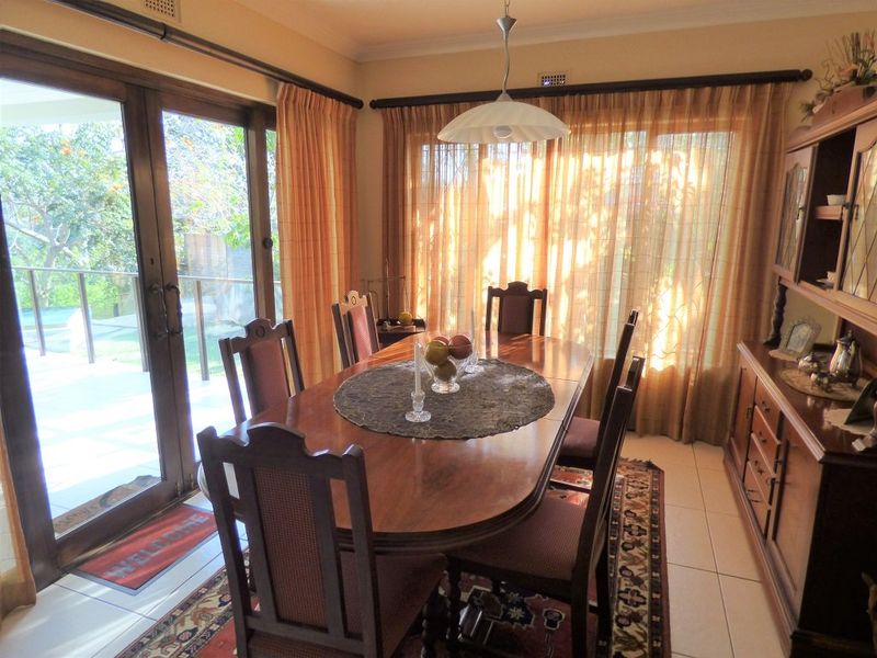 Attractive Eye-Catching Perfect Family Residence - Photo 8