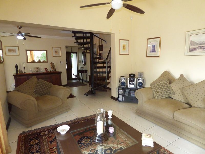 Attractive Eye-Catching Perfect Family Residence - Photo 6