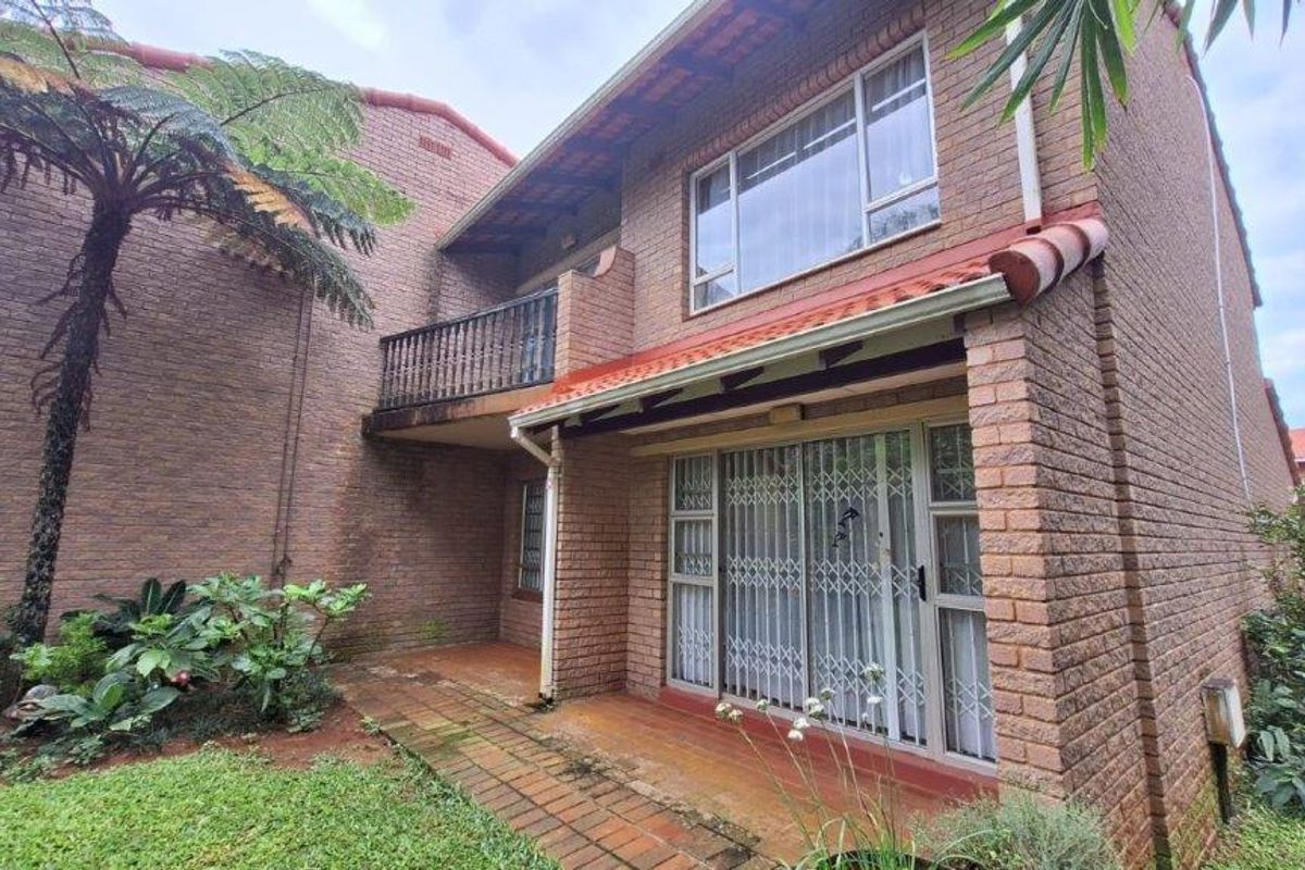 Secure and Spacious Living in a Prime Location - Photo 2