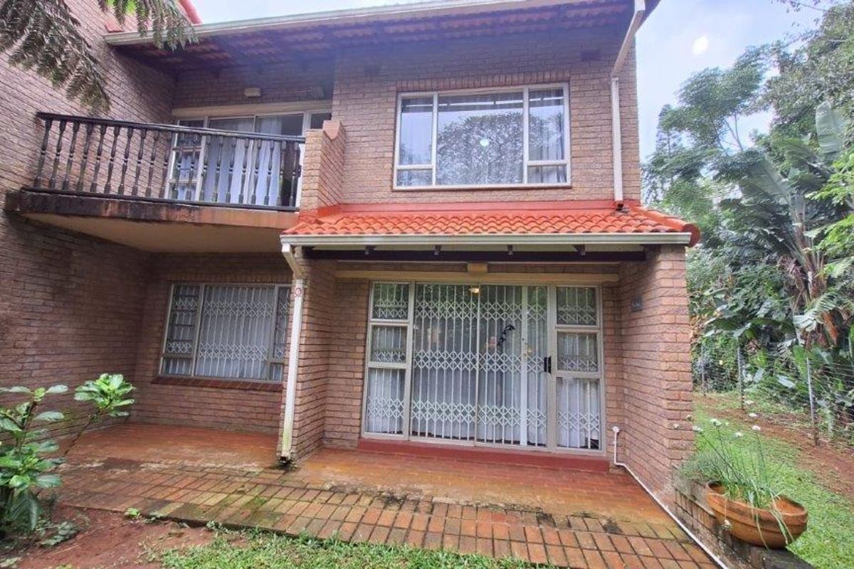 Secure and Spacious Living in a Prime Location - Photo 3