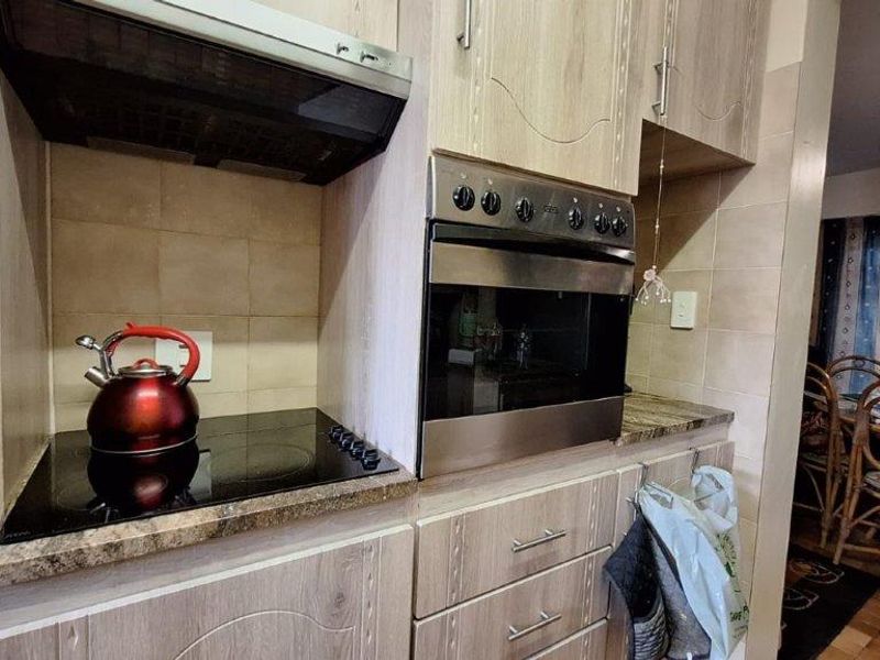 Secure and Spacious Living in a Prime Location - Photo 10