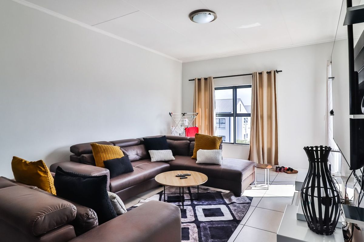 Modern 2-Bed, 2-Bath Apartment in Greenstone Ridge – Great Investment Opportunity - Photo 5