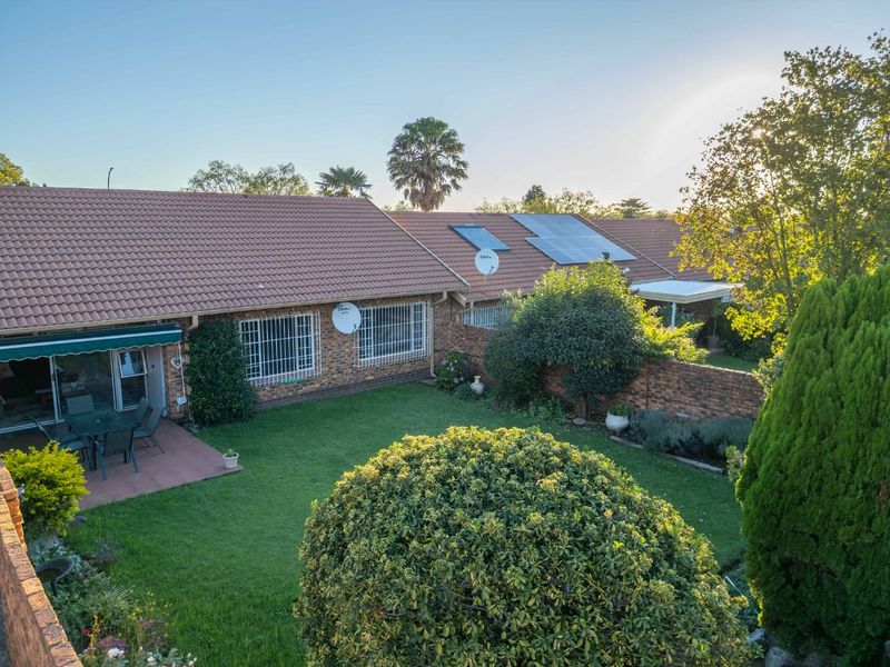 A Picture-Perfect Retreat in the Heart of Highway Gardens - Photo 3