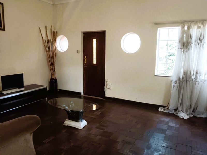 4 Bedroom 3  Bathroom Cottage  , North-Facing  Freestanding Home - Photo 7