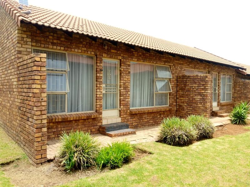 1 bedroom townhouse for sale in Middleburg - Photo 3