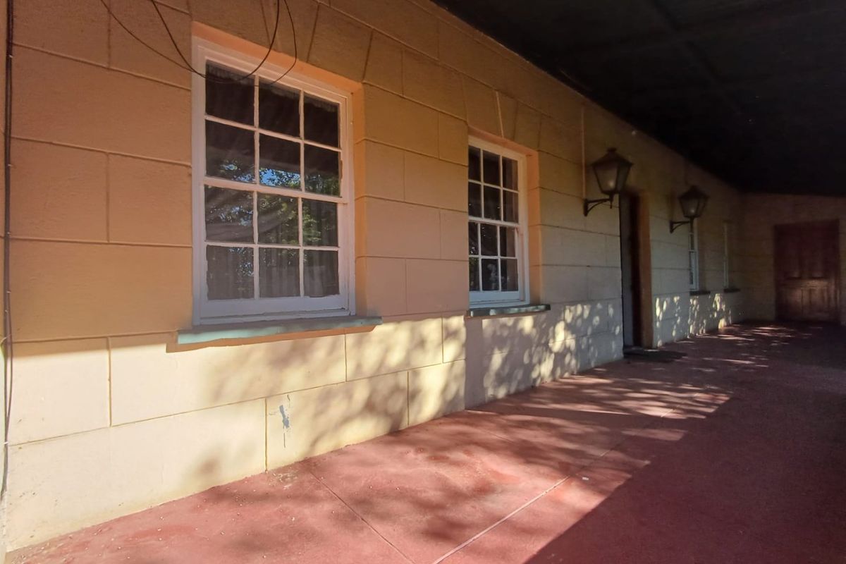 Charming Vintage Gem with Endless Potential in Oudorp - Photo 5