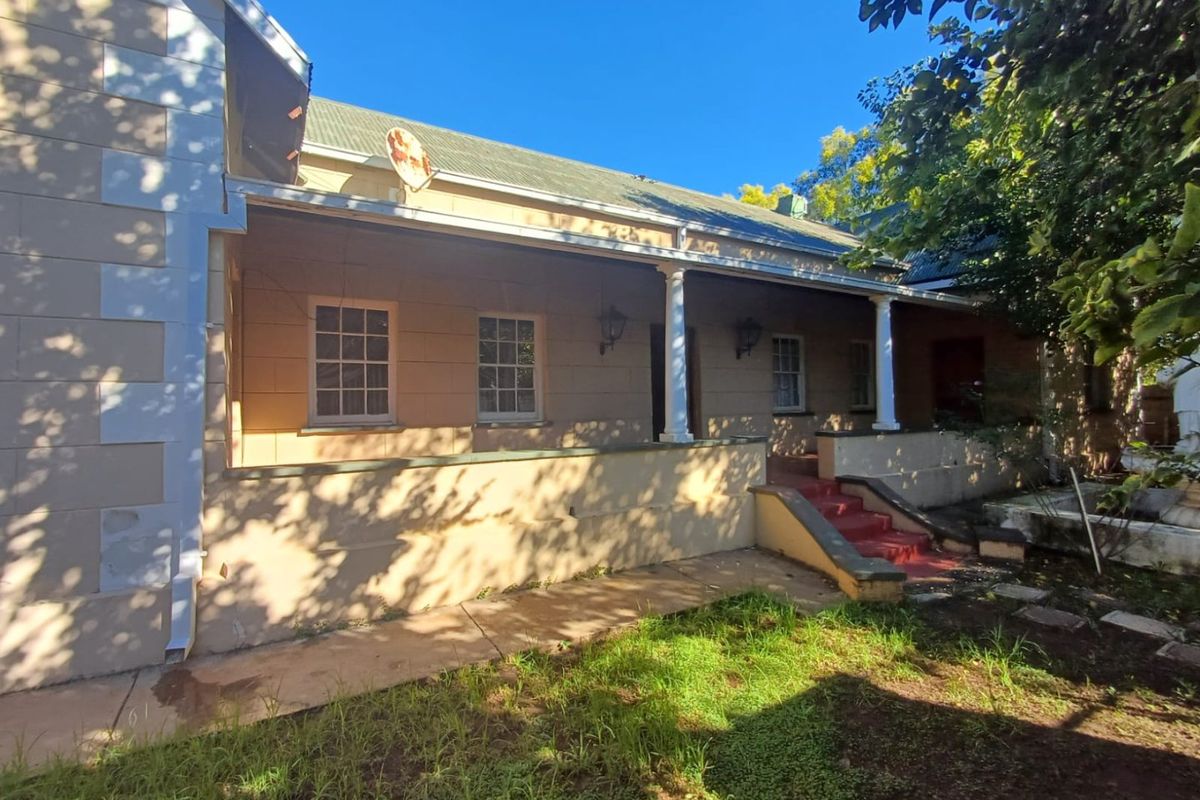 Charming Vintage Gem with Endless Potential in Oudorp - Photo 3