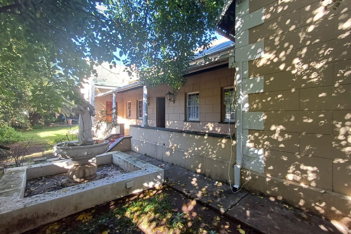 Charming Vintage Gem with Endless Potential in Oudorp - Photo 4